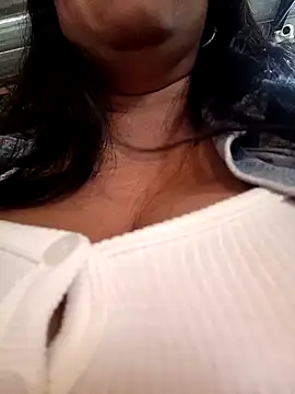 Julieta-tits online show from December 2024 10:32:01 PM