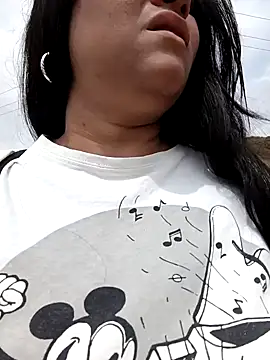 Julieta-tits online show from February 2025 04:32:02 PM