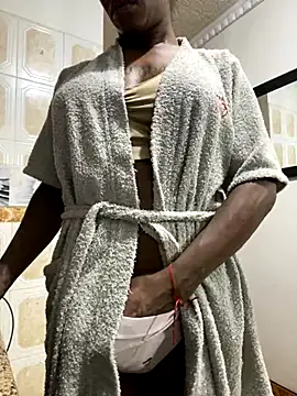 sweetsarabig22cm online show from December 2025 05:45:02 AM