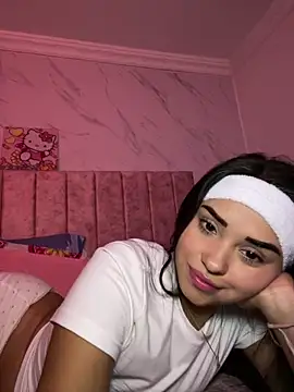 Kimmymadison- online show from April 2026 03:35:01 AM