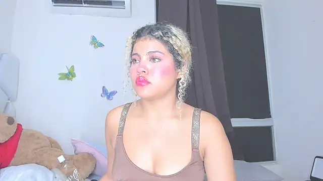 sofiacastillo01 online show from April 2026 01:42:02 AM