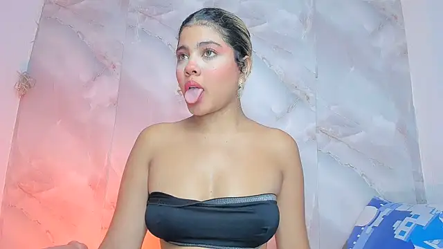 Snapshot of sofiacastillo01 chatting on June 2026 01:42:01 PM sofiacastillo01 online show from June 2026 01:42:01 PM