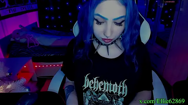 Snapshot of Kitty_goth chatting on January 2025 09:25:02 PM Kitty goth online show from January 2025 09:25:02 PM