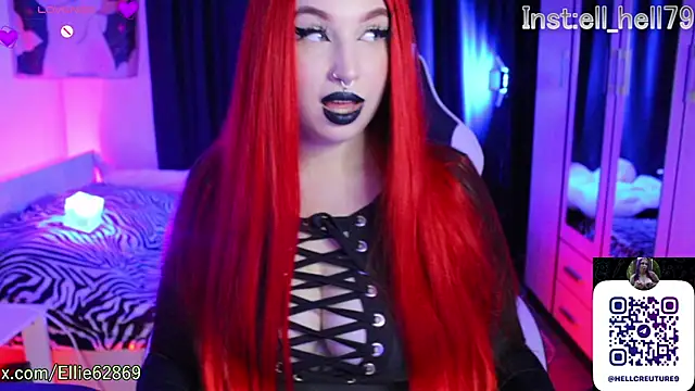Snapshot of Kitty_goth chatting on September 2025 08:44:02 PM Kitty goth online show from September 2025 08:44:02 PM