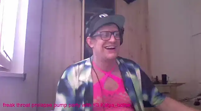 Bigthroaterboy online show from January 2025 01:57:02 PM