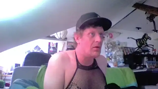 Bigthroaterboy online show from May 2026 05:12:02 AM