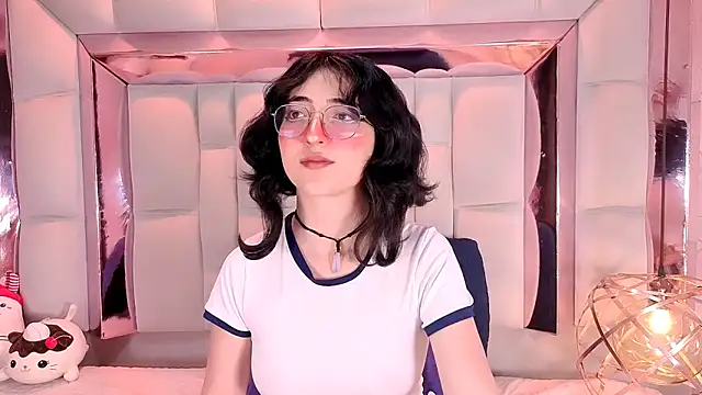 SaraMartini1 online show from April 2026 06:02:01 AM