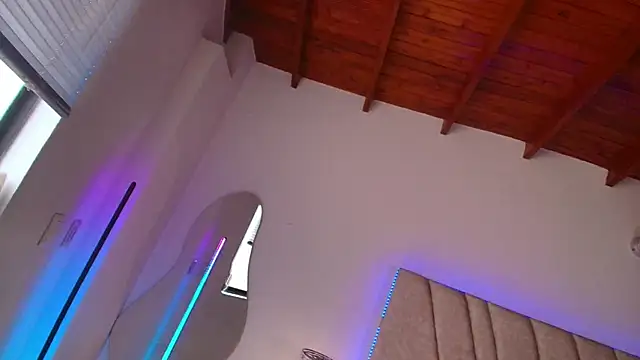 LeahPrada  online show from February 2025 06:03:01 PM