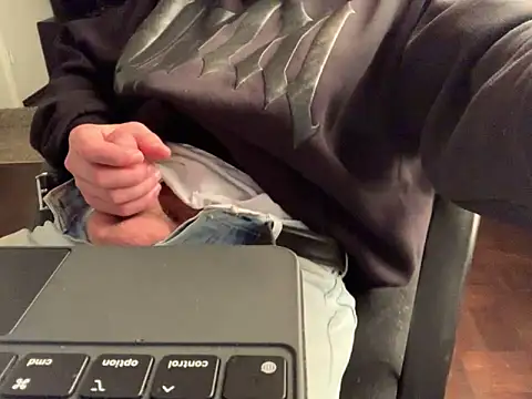 KendrickJiz online show from April 2026 09:51:02 PM