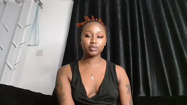 Miss hot candy online show from June 2026 10:43:01 PM