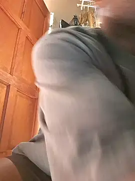 Petrossa online show from April 2026 07:14:01 AM