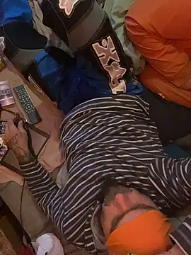 Snapshot of WilldoPita chatting on December 2024 05:05:02 AM WilldoPita online show from December 2024 05:05:02 AM