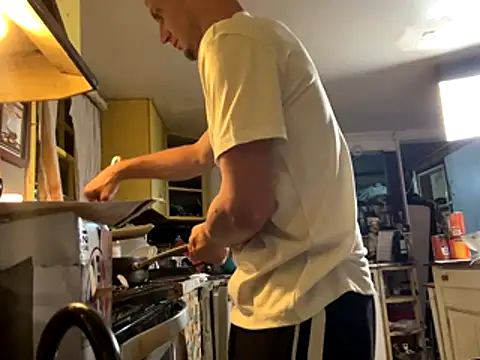 trash4cash online show from October 2025 03:07:01 AM