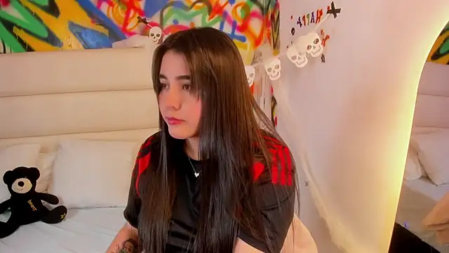 Liana Bernocchi online show from October 2025 08:18:02 PM