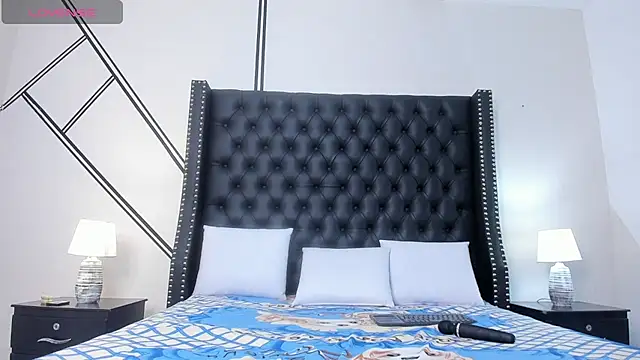  evelin diaz online show from October 2025 01:51:02 PM