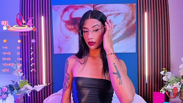 sofiaa grey  online show from September 2025 01:49:01 PM