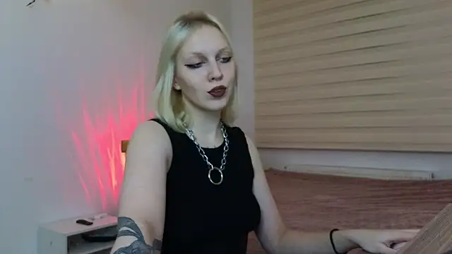 Martha Hoffman online show from February 2025 08:08:02 PM