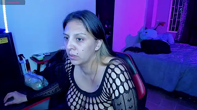 Snapshot of MIABOOBS__ chatting on October 2025 04:11:01 AM MIABOOBS online show from October 2025 04:11:01 AM