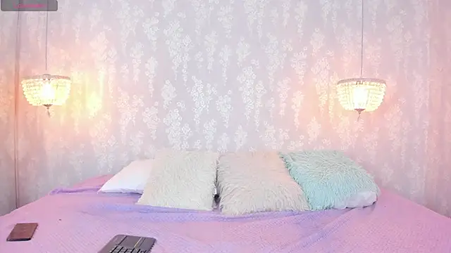 leigh-angels online show from October 2025 05:22:02 PM