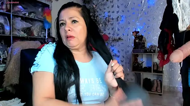 Snapshot of Erlinda-engel chatting on May 2026 01:18:02 PM Erlinda-engel online show from May 2026 01:18:02 PM