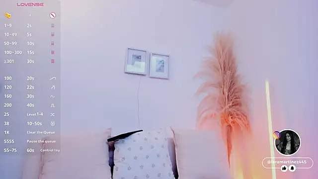 iara martinez online show from January 2026 01:13:02 PM