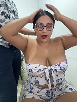 Snapshot of Sol_biglips chatting on June 2026 07:28:01 PM Sol biglips online show from June 2026 07:28:01 PM