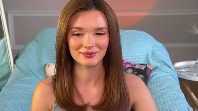 Snapshot of Eva_Golden chatting on May 2026 04:26:02 PM Eva Golden online show from May 2026 04:26:02 PM