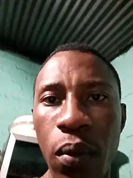 Snapshot of HandsomeBuoyy21 chatting on April 2026 01:11:02 AM HandsomeBuoyy21 online show from April 2026 01:11:02 AM