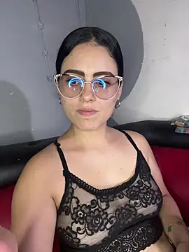 Azuna25 online show from March 2026 07:50:01 PM