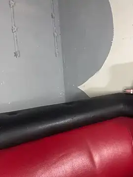 Azuna25 online show from April 2026 07:49:01 PM