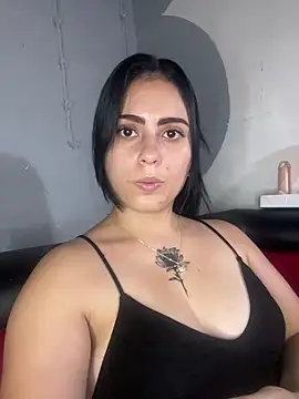 Azuna25 online show from July 2026 06:28:01 PM