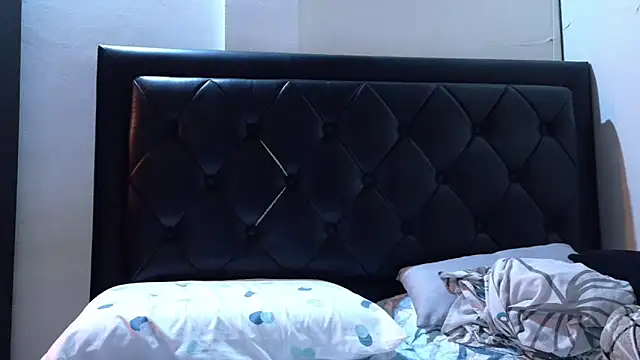 tom thick online show from February 2026 12:44:01 AM