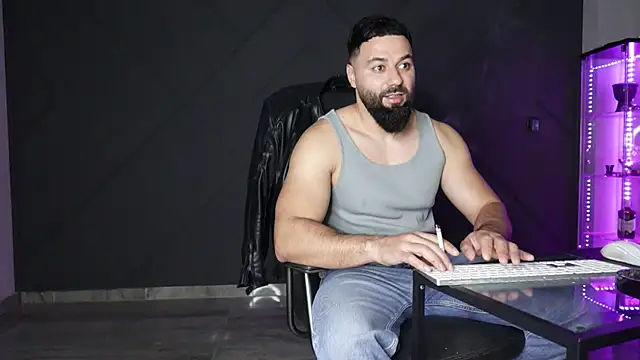 mattmasterss online show from April 2026 08:32:01 PM