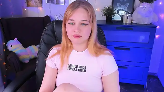 AlicePopsy online show from October 2025 08:58:01 PM