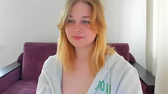 AlicePopsy online show from June 2026 03:25:01 PM