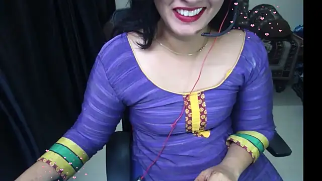 Arushisingh8888 online show from June 2026 12:06:02 PM