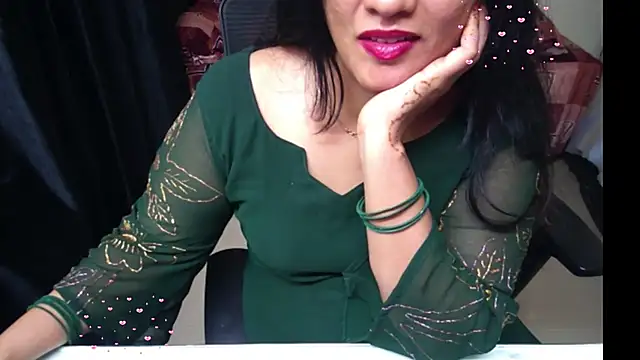 Snapshot of Arushisingh8888 chatting on June 2026 01:06:02 PM Arushisingh8888 online show from June 2026 01:06:02 PM