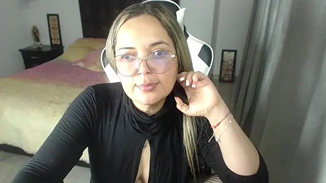 Snapshot of samy_vsn chatting on January 2025 11:45:01 PM samy vsn online show from January 2025 11:45:01 PM