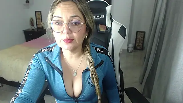 Snapshot of samy_vsn chatting on February 2025 02:06:02 AM samy vsn online show from February 2025 02:06:02 AM