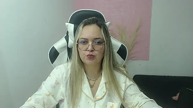 Snapshot of samy_vsn chatting on May 2026 05:21:02 PM samy vsn online show from May 2026 05:21:02 PM