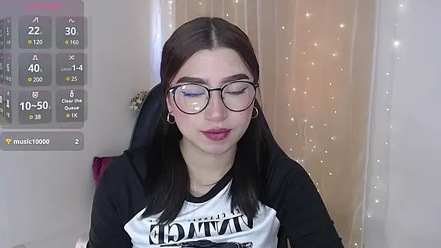 Snapshot of mily_thomson_b_ chatting on January 2025 05:33:01 PM mily thomson b online show from January 2025 05:33:01 PM