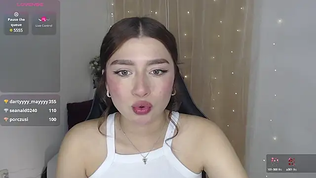 Snapshot of mily_thomson_b_ chatting on January 2025 11:29:01 PM mily thomson b online show from January 2025 11:29:01 PM