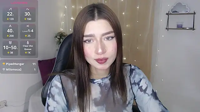 Snapshot of mily_thomson_b_ chatting on February 2025 01:43:01 AM mily thomson b online show from February 2025 01:43:01 AM