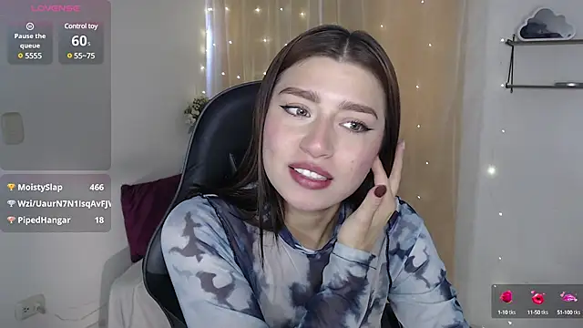 Snapshot of mily_thomson_b_ chatting on February 2025 08:18:01 PM mily thomson b online show from February 2025 08:18:01 PM