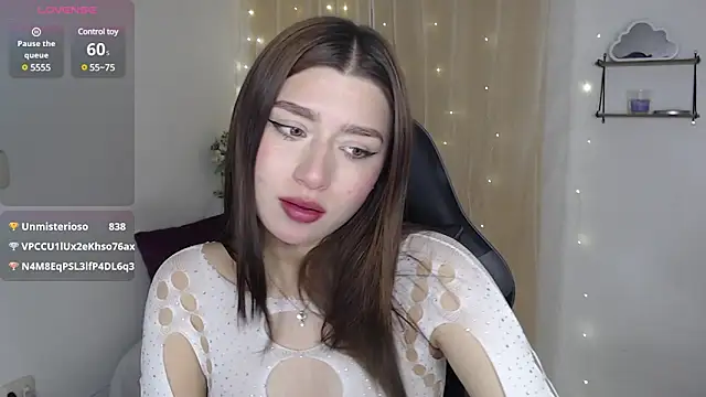 Snapshot of mily_thomson_b_ chatting on February 2025 03:11:02 AM mily thomson b online show from February 2025 03:11:02 AM