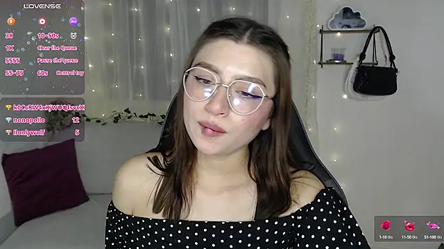 Snapshot of mily_thomson_b_ chatting on March 2025 02:10:01 AM mily thomson b online show from March 2025 02:10:01 AM