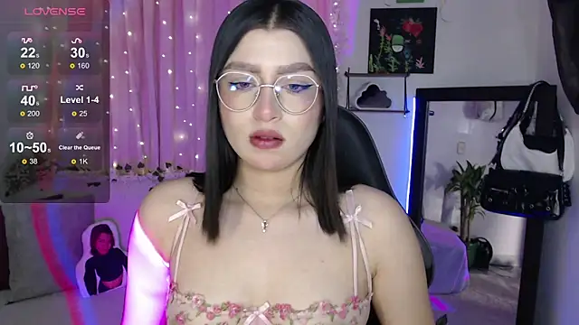 Snapshot of mily_thomson_b_ chatting on October 2025 10:29:02 PM mily thomson b online show from October 2025 10:29:02 PM