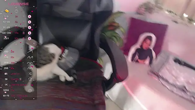 Snapshot of mily_thomson_b_ chatting on October 2025 10:08:01 PM mily thomson b online show from October 2025 10:08:01 PM