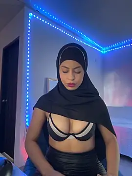 JannaNader12 online show from October 2025 04:51:02 PM