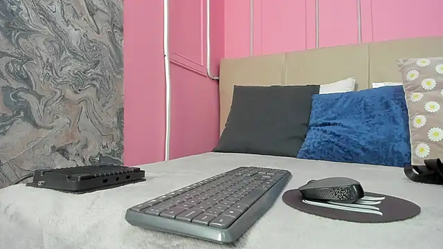 Emelyy Carter online show from October 2025 11:40:01 AM